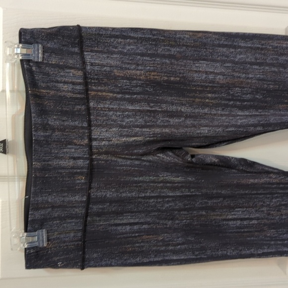 Victoria Sport Women's Metallic Leggings w/Inner Pocket Adj. Waist Size Large - Picture 2 of 9